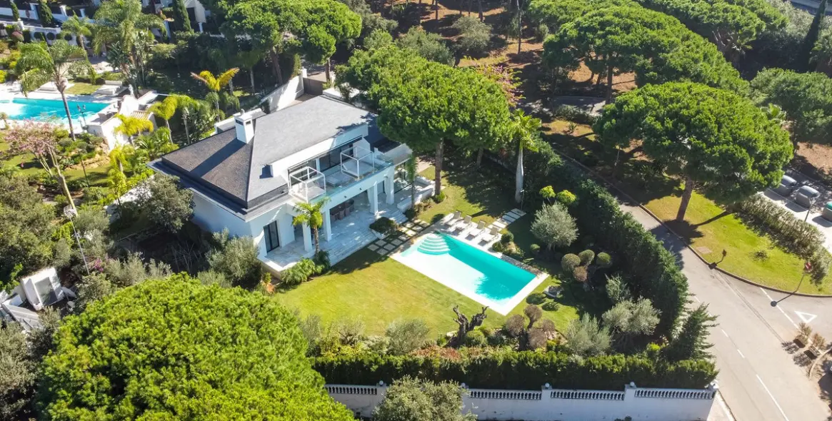 Долгосрочная аренда  отдельно стоящей виллы в Hacienda Las Chapas 1