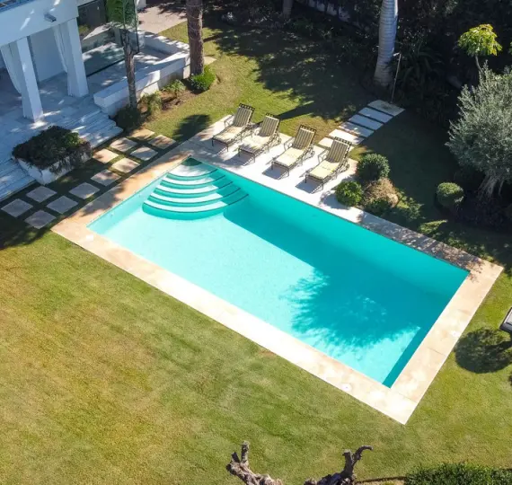 Long-term rent of detached villa in Hacienda Las Chapas