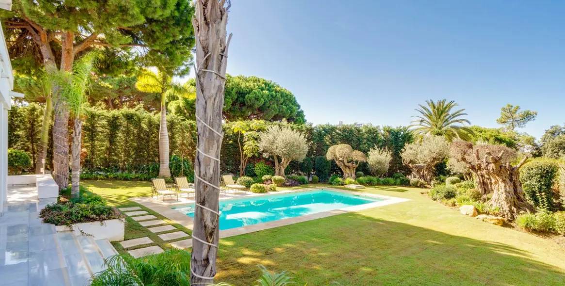 Долгосрочная аренда  отдельно стоящей виллы в Hacienda Las Chapas 17