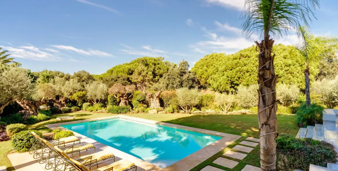 Долгосрочная аренда  отдельно стоящей виллы в Hacienda Las Chapas 18