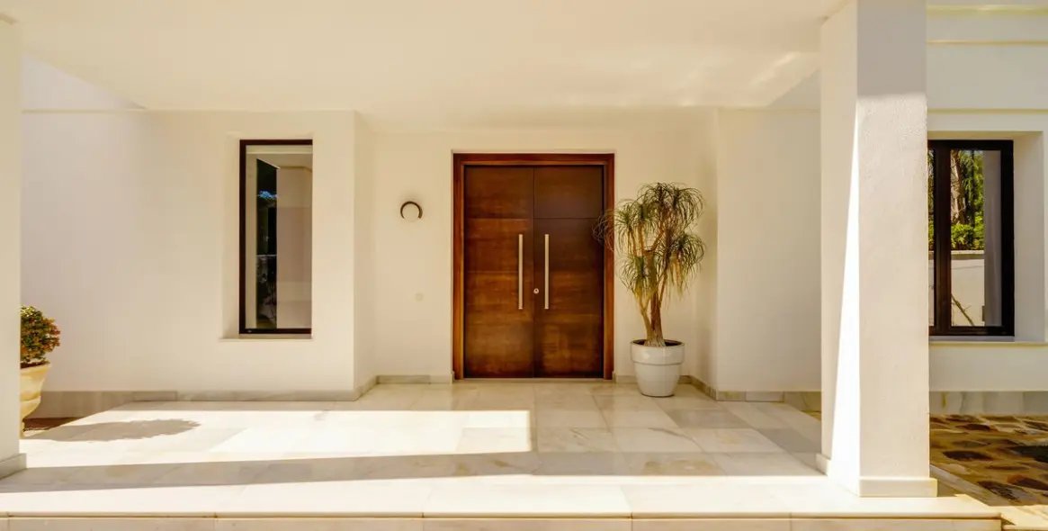 Long-term rent of detached villa in Las Chapas 28