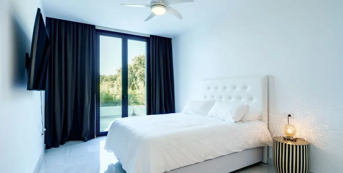 Long-term rent of detached villa in Las Chapas 30