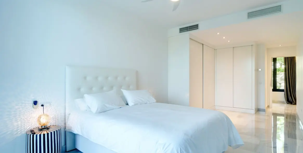 Long-term rent of detached villa in Las Chapas 31