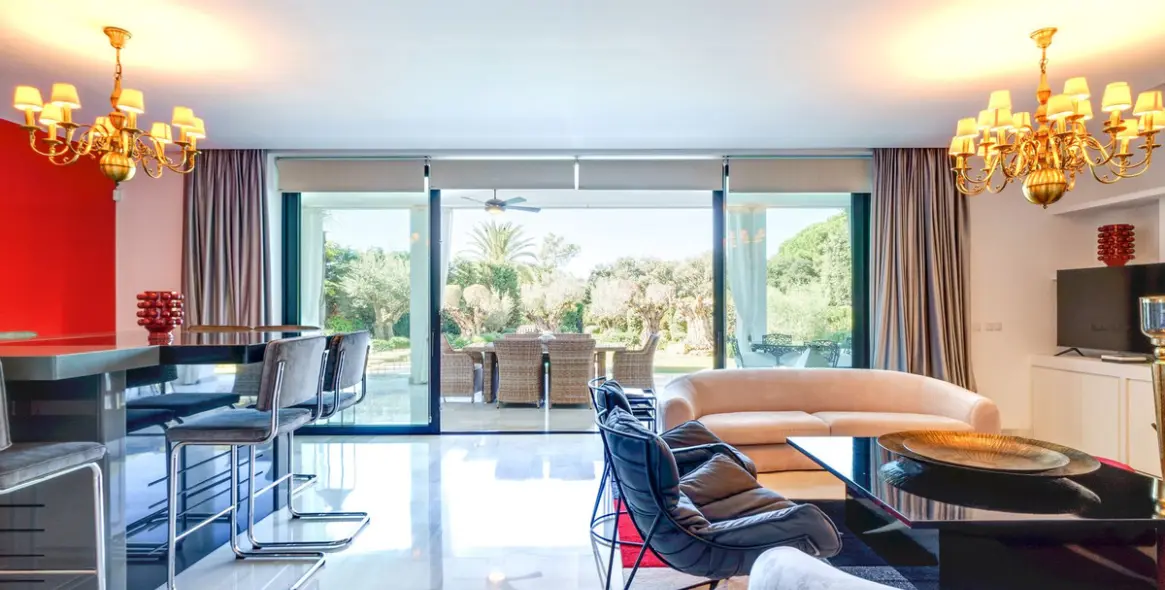 Long-term rent of detached villa in Las Chapas 36