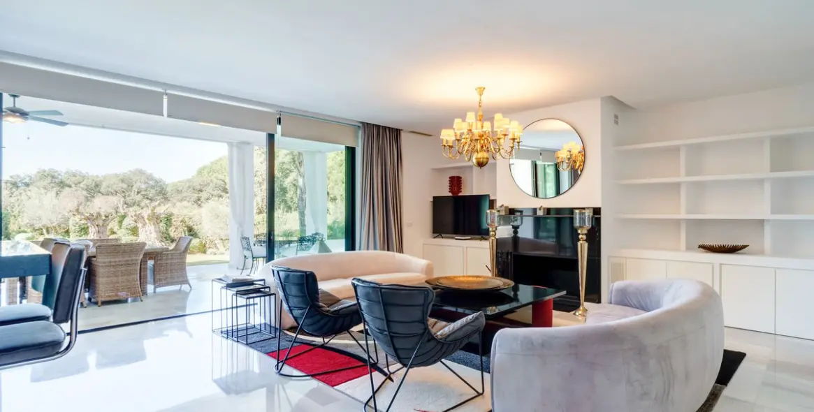 Long-term rent of detached villa in Las Chapas 38