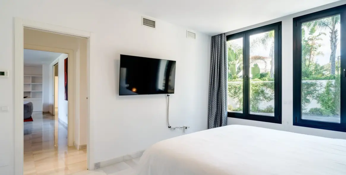 Long-term rent of detached villa in Las Chapas 48