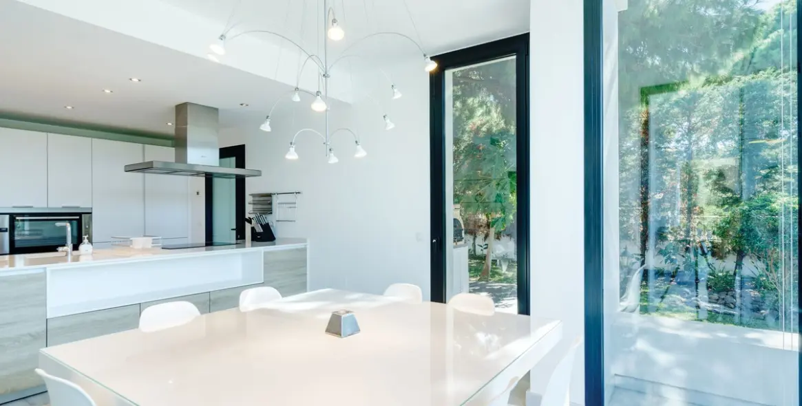 Long-term rent of detached villa in Las Chapas 53