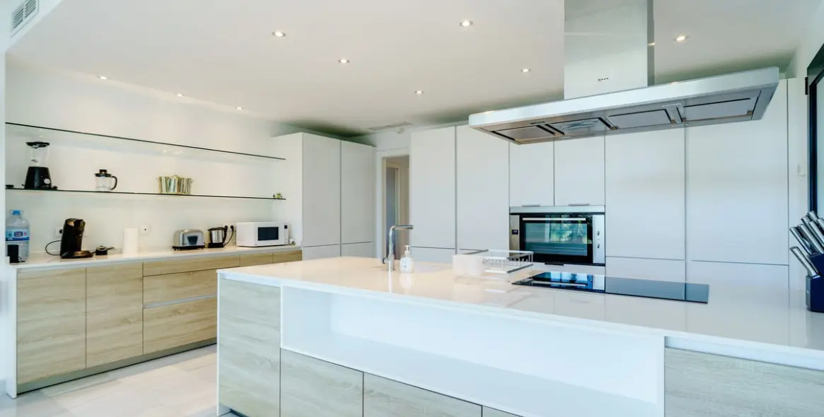 Long-term rent of detached villa in Las Chapas 55