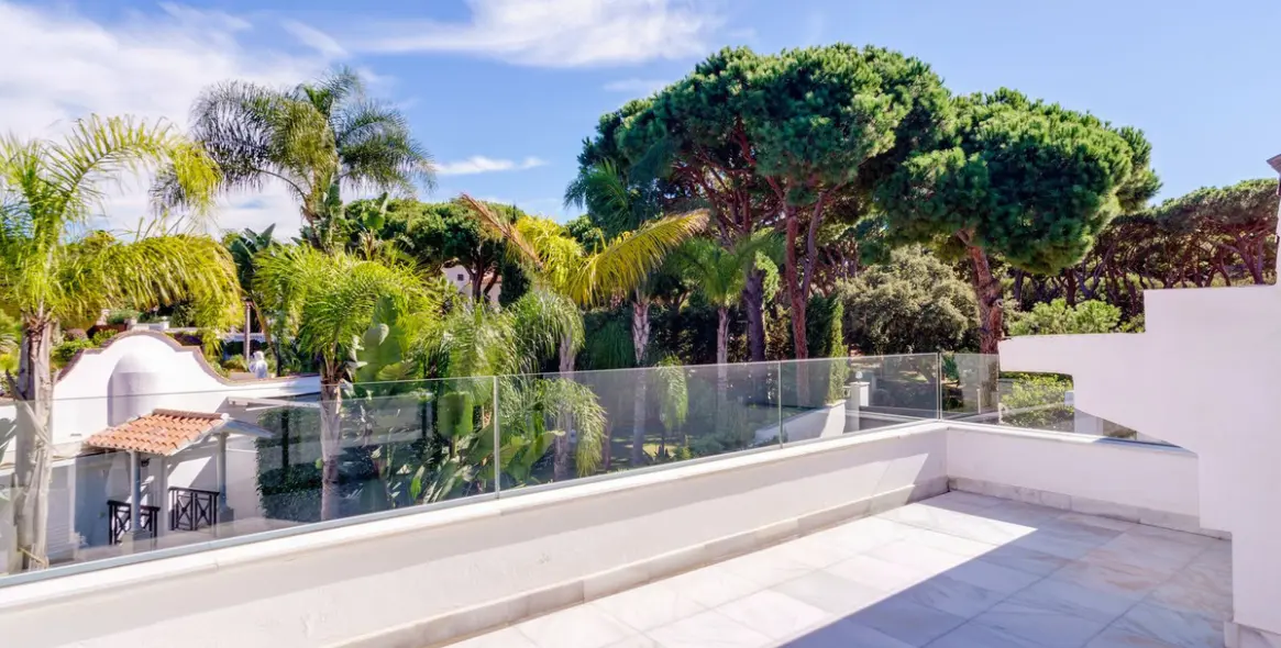 Long-term rent of detached villa in Las Chapas 62