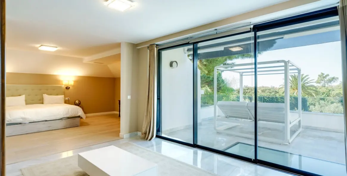 Long-term rent of detached villa in Las Chapas 69