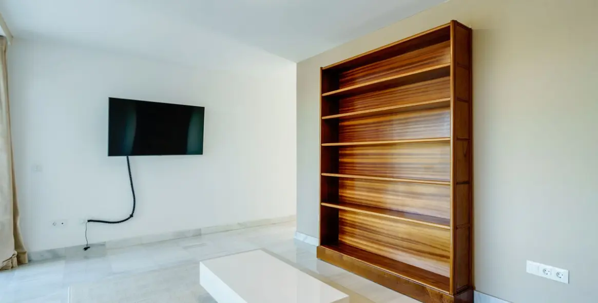 Long-term rent of detached villa in Las Chapas 72