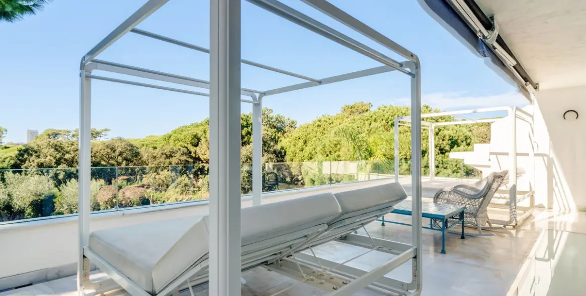 Long-term rent of detached villa in Las Chapas 84