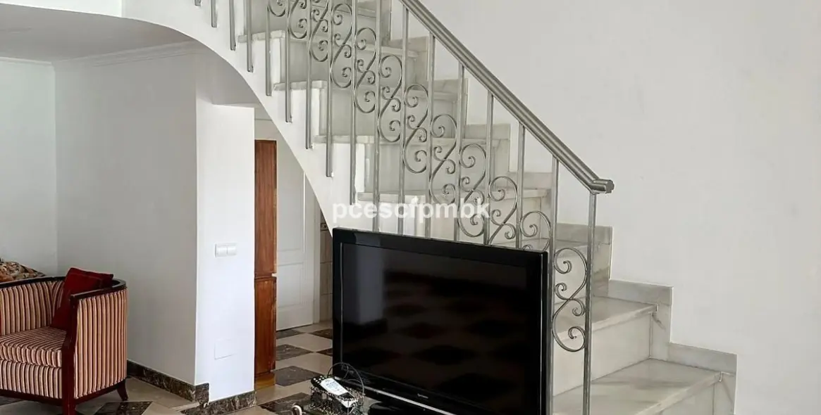 Краткосрочная аренда  отдельно стоящей виллы в Estepona 9