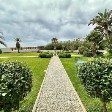 Short-term rent of detached villa in Estepona