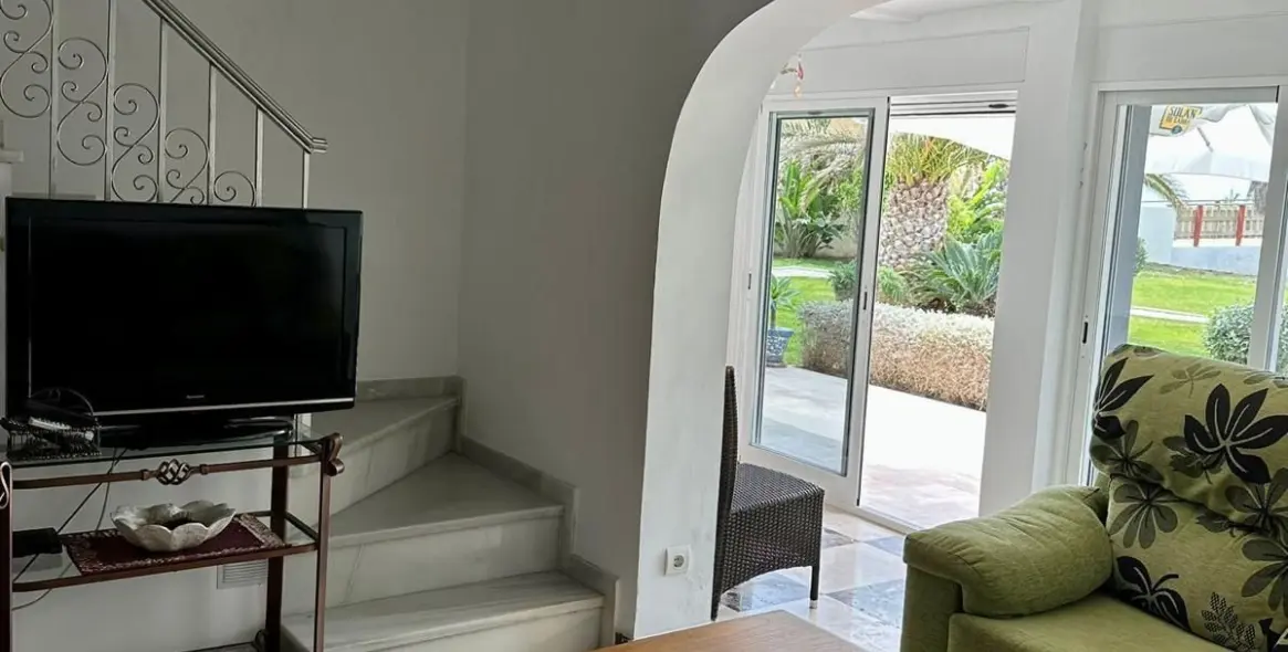 Short-term rent of detached villa in Estepona 3