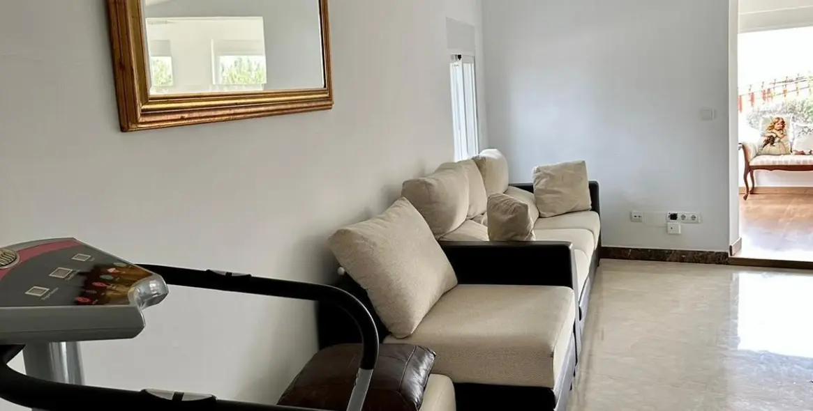 Short-term rent of detached villa in Estepona 28