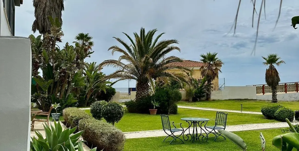 Short-term rent of detached villa in Estepona 53