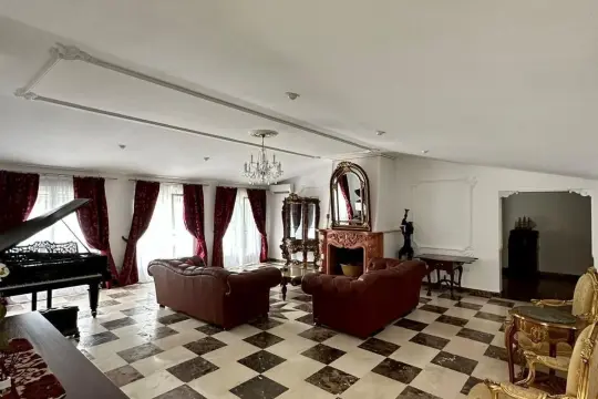 Image 6 thumb