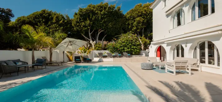 Long-term rent of detached villa in Costabella 1