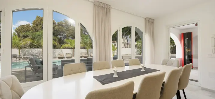 Long-term rent of detached villa in Costabella 4