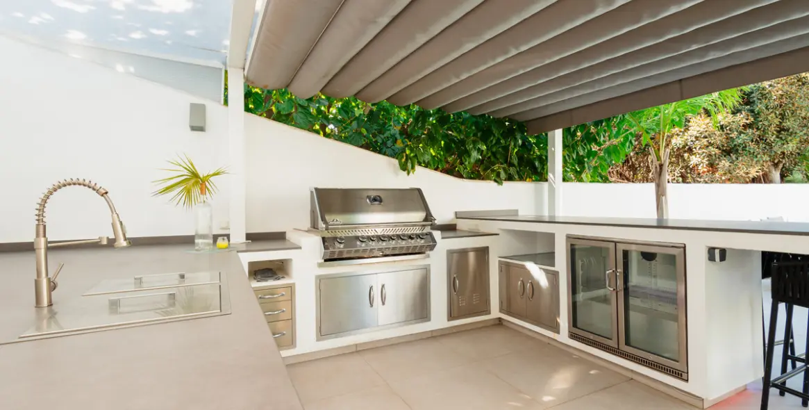 Alquiler a largo plazo de villa independiente en Costabella 8