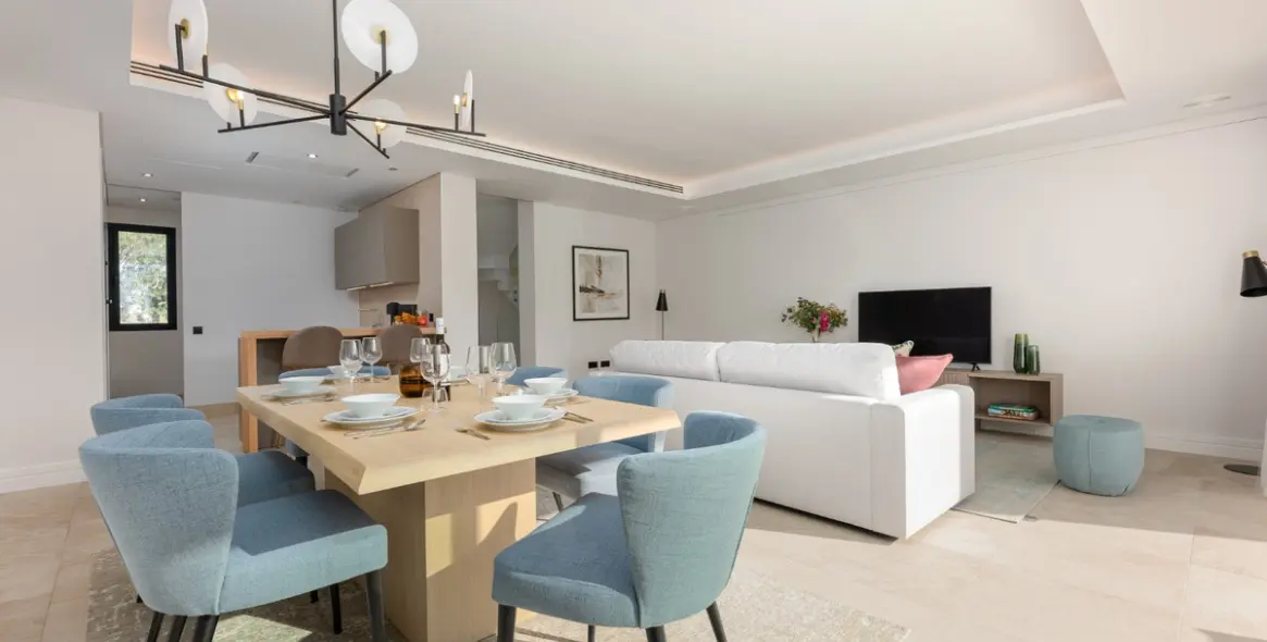 Short-term rent of semi-detached house in Nueva Andalucía 3