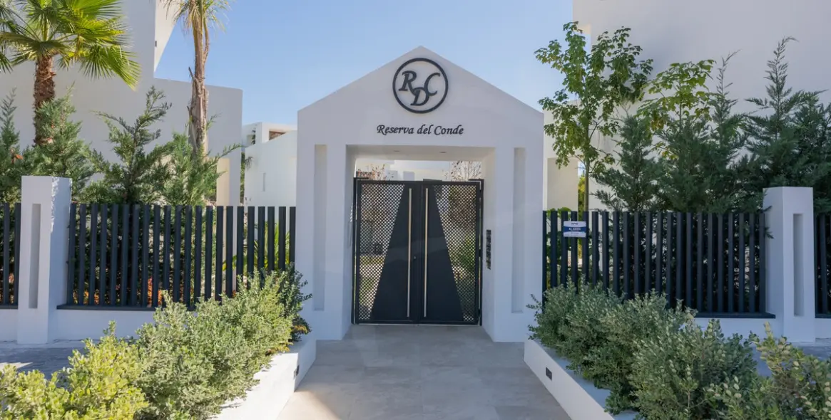 Short-term rent of semi-detached house in Nueva Andalucía 21