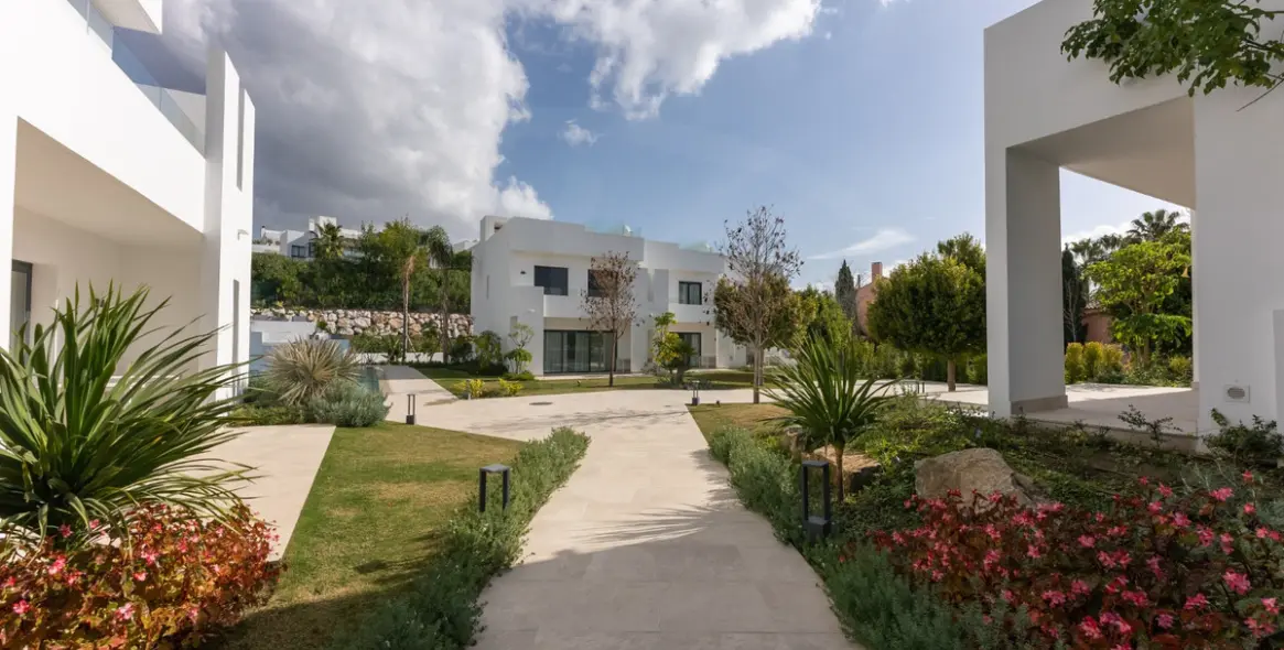 Short-term rent of semi-detached house in Nueva Andalucía 22
