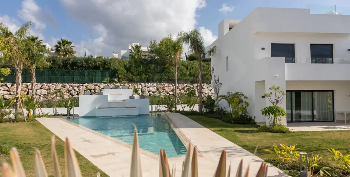 Short-term rent of semi-detached house in Nueva Andalucía 24