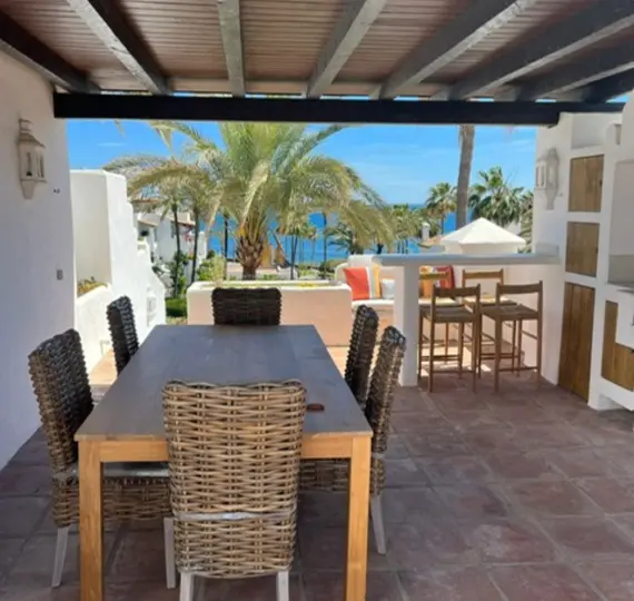 Short-term rent of middle floor apartment in Estepona