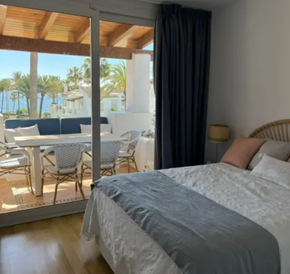 Short-term rent of middle floor apartment in Estepona