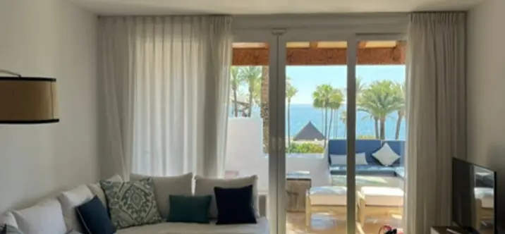 Short-term rent of middle floor apartment in Estepona 3
