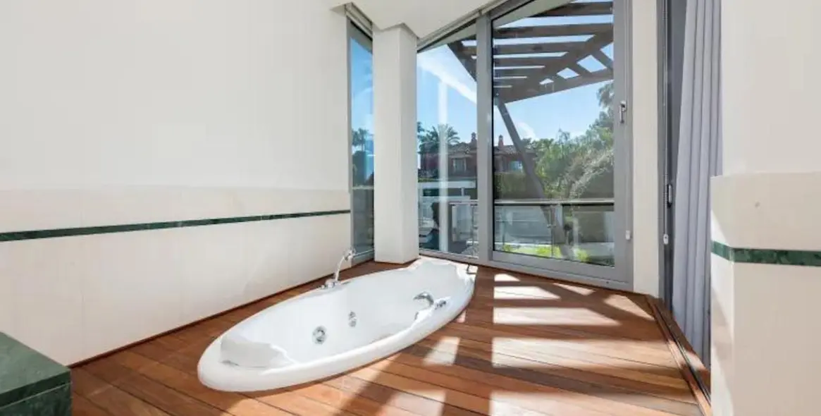 Краткосрочная аренда таунхауса в Sierra Blanca 13