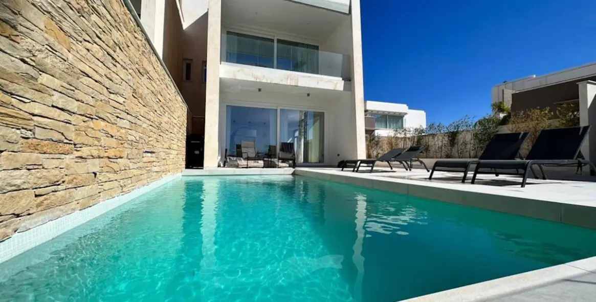 Краткосрочная аренда  отдельно стоящей виллы в Calahonda 2