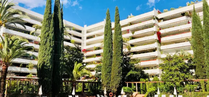 Краткосрочная аренда апартаментов на среднем этаже в Marbella 0
