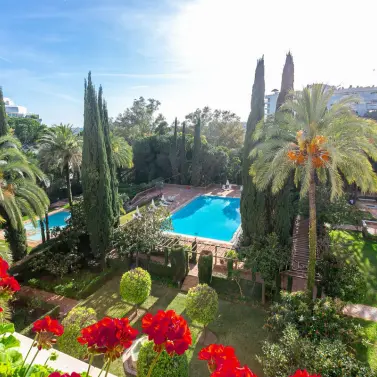 Краткосрочная аренда апартаментов на среднем этаже в Marbella
