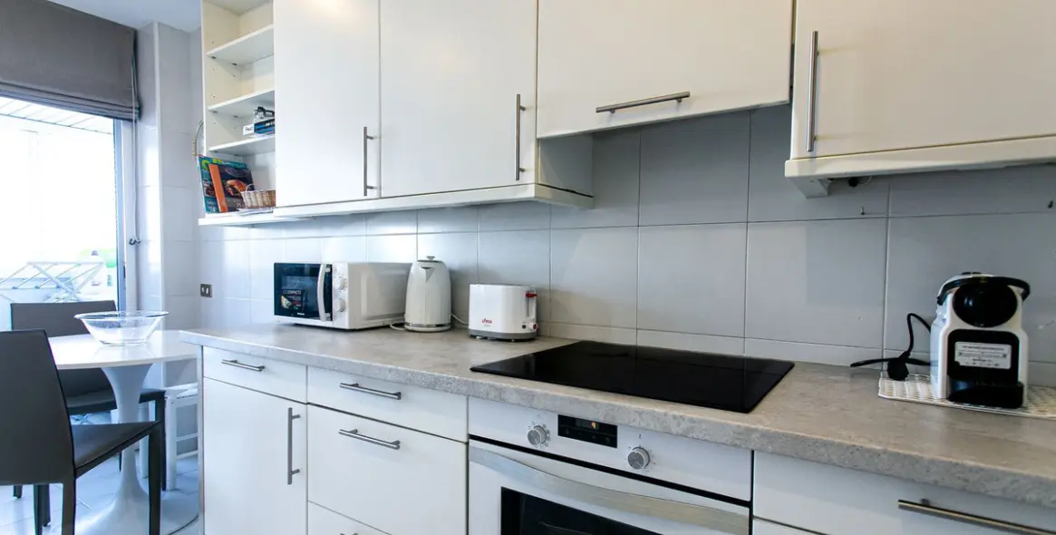 Short-term rent of middle floor apartment in Marbella 17