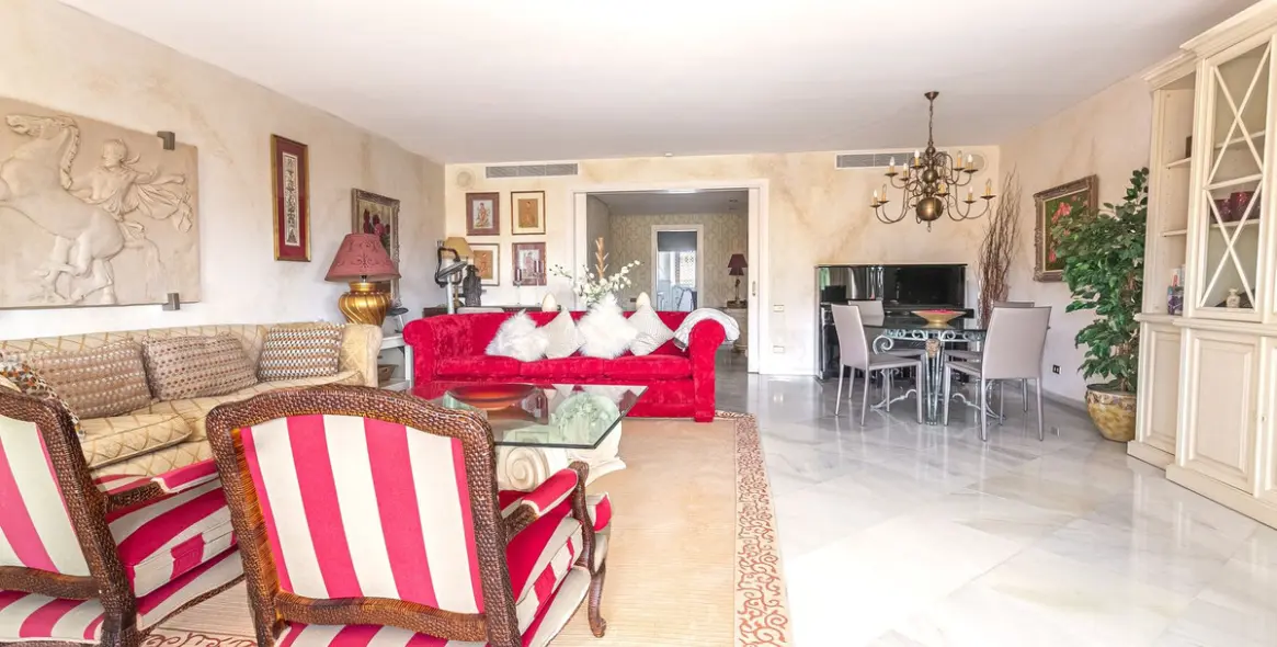 Short-term rent of middle floor apartment in Marbella 18