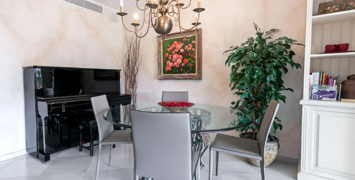 Short-term rent of middle floor apartment in Marbella 20