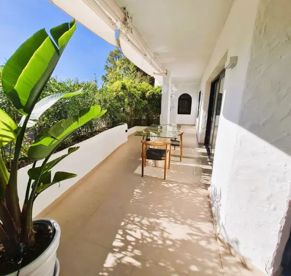 Short-term rent of middle floor apartment in The Golden Mile