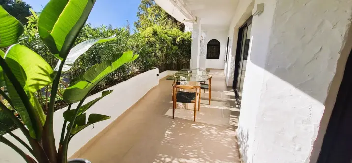 Short-term rent of middle floor apartment in The Golden Mile 1