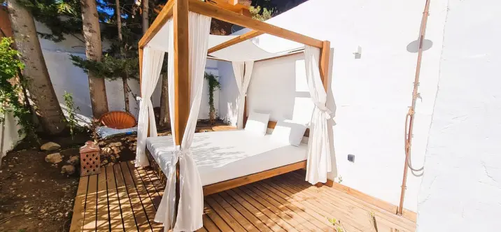 Short-term rent of middle floor apartment in The Golden Mile 2