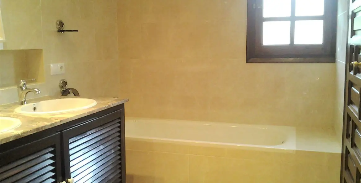 Краткосрочная аренда  отдельно стоящей виллы в San Pedro de Alcántara 21