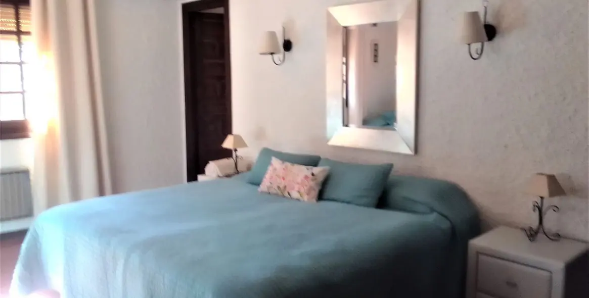 Краткосрочная аренда  отдельно стоящей виллы в San Pedro de Alcántara 25