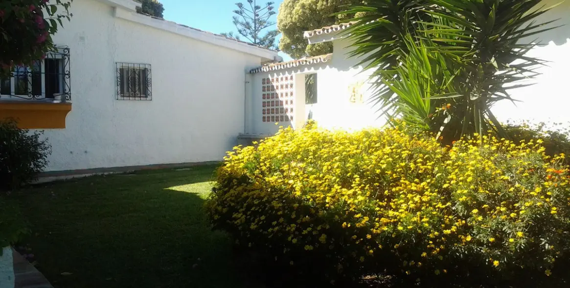 Краткосрочная аренда  отдельно стоящей виллы в San Pedro de Alcántara 41