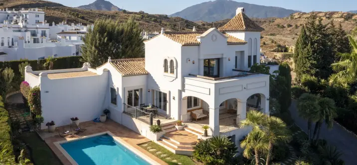 Краткосрочная аренда  отдельно стоящей виллы в Benahavís 0