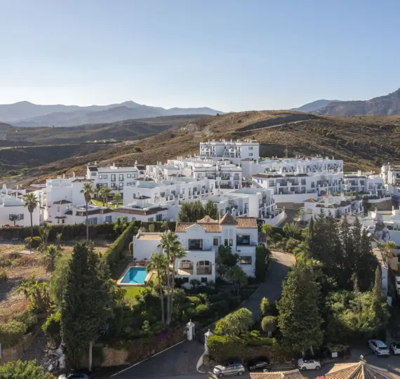 Краткосрочная аренда  отдельно стоящей виллы в Benahavís