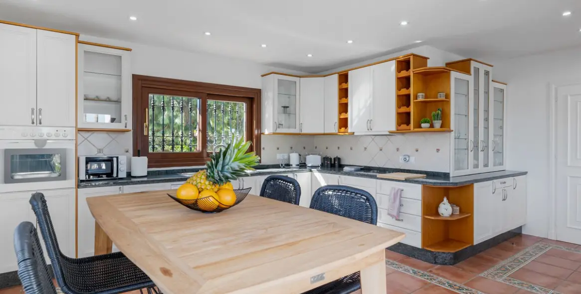 Краткосрочная аренда  отдельно стоящей виллы в Benahavís 13