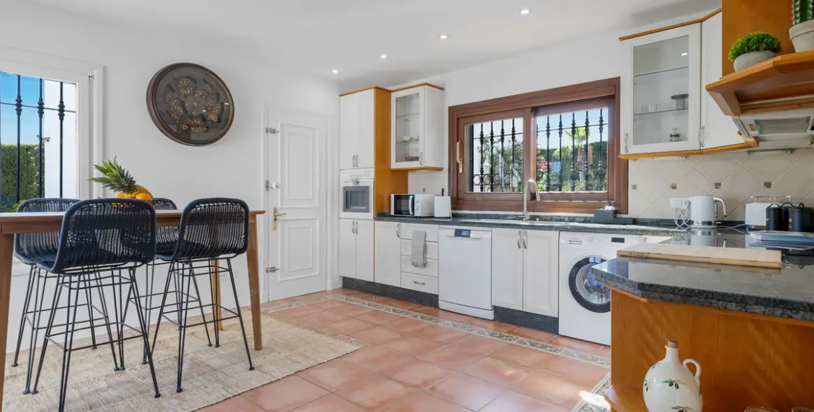 Краткосрочная аренда  отдельно стоящей виллы в Benahavís 16