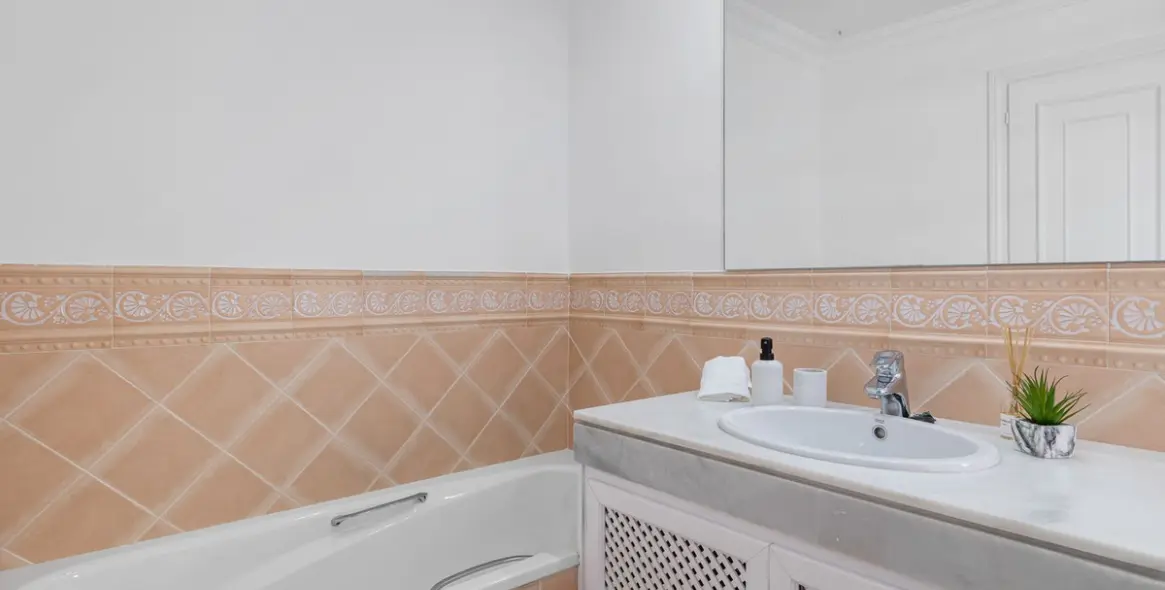 Краткосрочная аренда  отдельно стоящей виллы в Benahavís 24